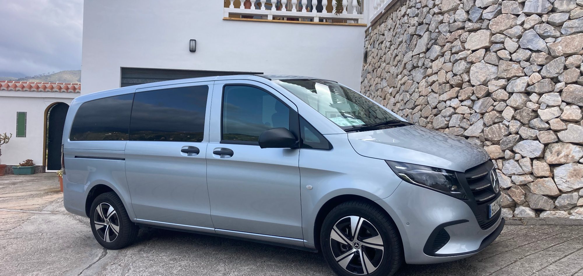 Les presento mi taxi I present my taxi to you Les presento mi taxi I present my taxi to you